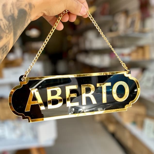 PLACA ABERTO E FECHADO EM ACRILICO ESPELHADO COM VENTOSA